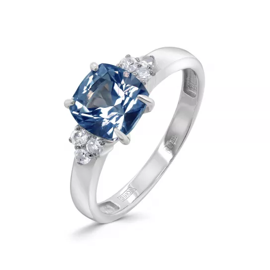 Кольцо с бриллиантами из золота